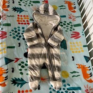 Burt’s Bees Baby Organic Cotton Newborn Quilted 1 Piece. Hooded, footed, mittens